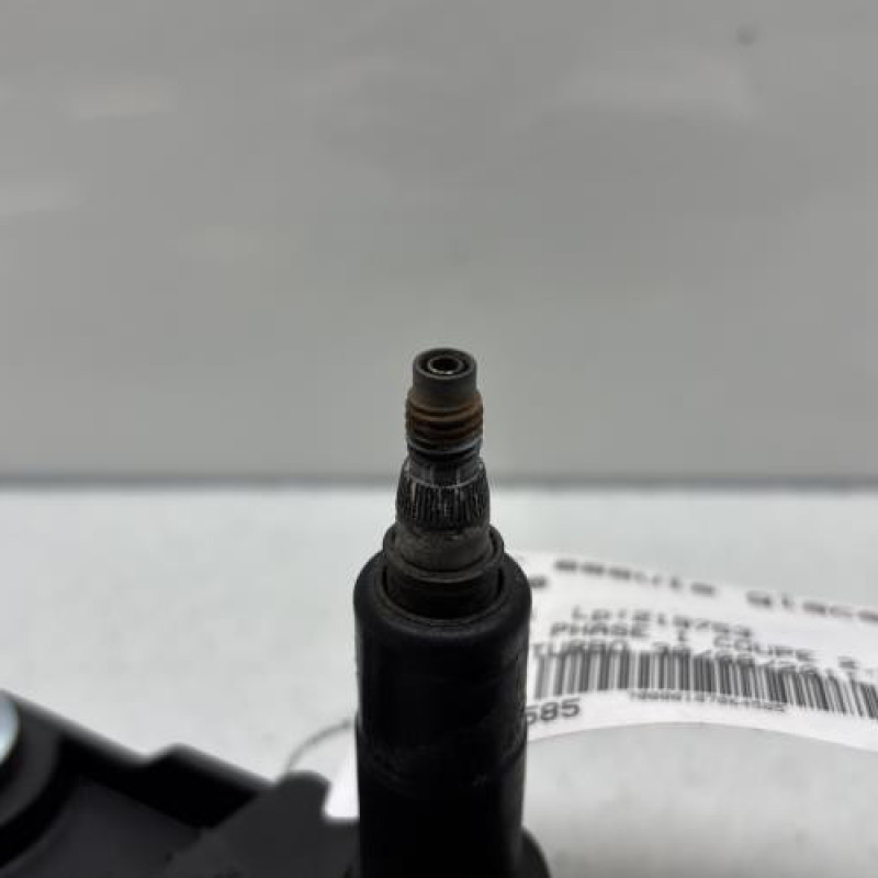Moteur essuie glace arriere VOLKSWAGEN SCIROCCO 3 Photo n°2