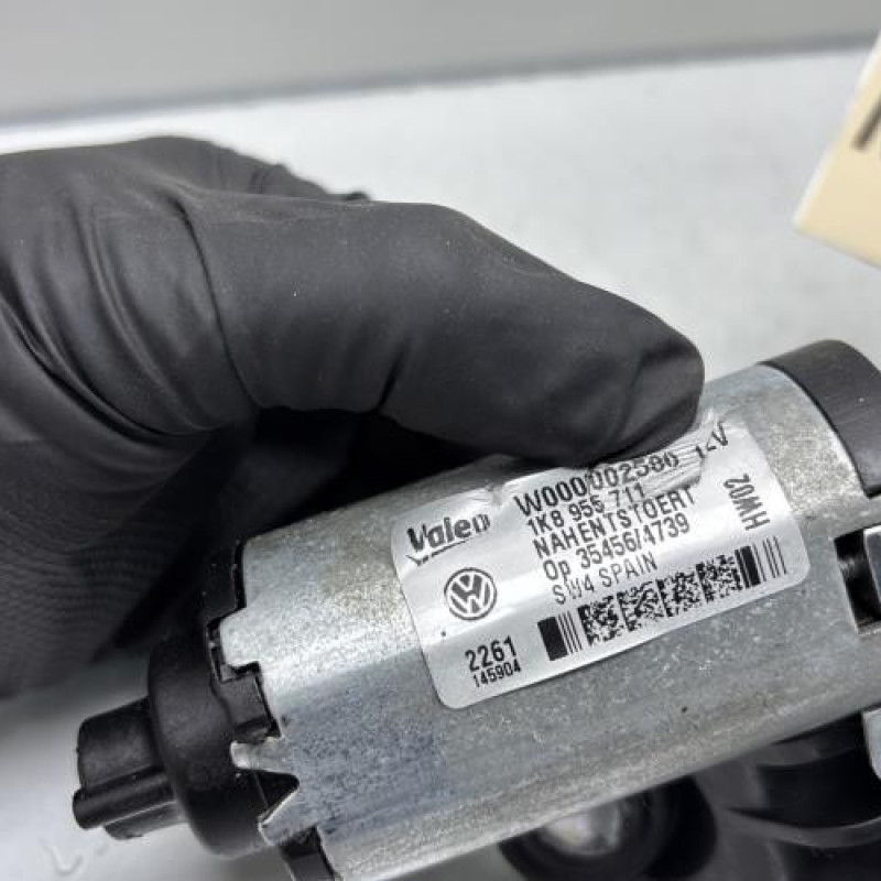 Moteur essuie glace arriere VOLKSWAGEN SCIROCCO 3 Photo n°6