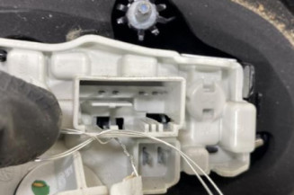 Feu arriere secondaire droit (feux) VOLKSWAGEN TOURAN 3