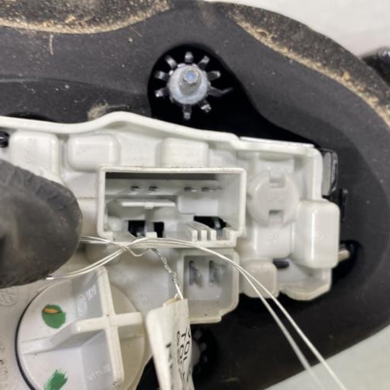 Feu arriere secondaire droit (feux) VOLKSWAGEN TOURAN 3 Photo n°3