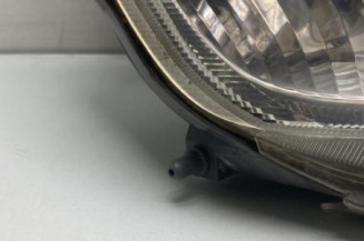 Optique avant principal droit (feux)(phare) TOYOTA YARIS 1