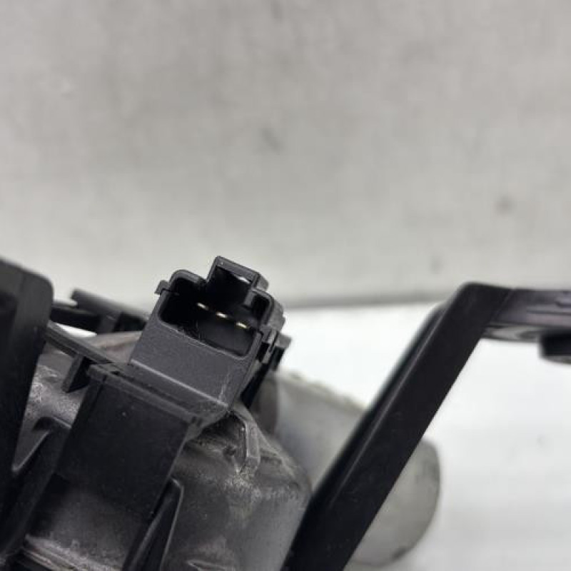 Moteur essuie glace arriere TOYOTA YARIS 1 Photo n°4