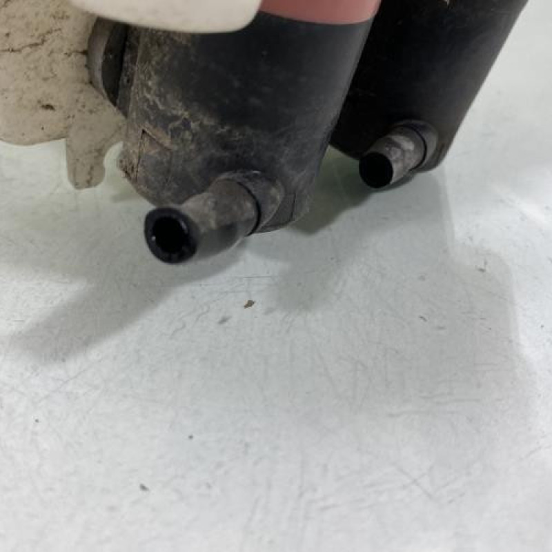 Vase de lave glace TOYOTA YARIS 2 Photo n°8
