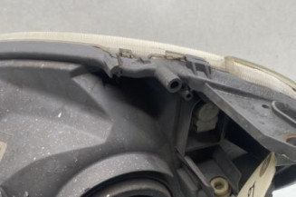 Optique avant principal droit (feux)(phare) TOYOTA YARIS 1