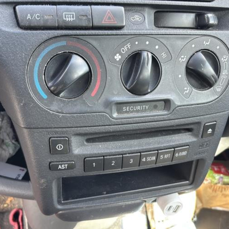 Moteur essuie glace arriere TOYOTA YARIS 1 Photo n°17