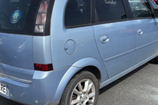 Anti brouillard arriere gauche OPEL MERIVA A