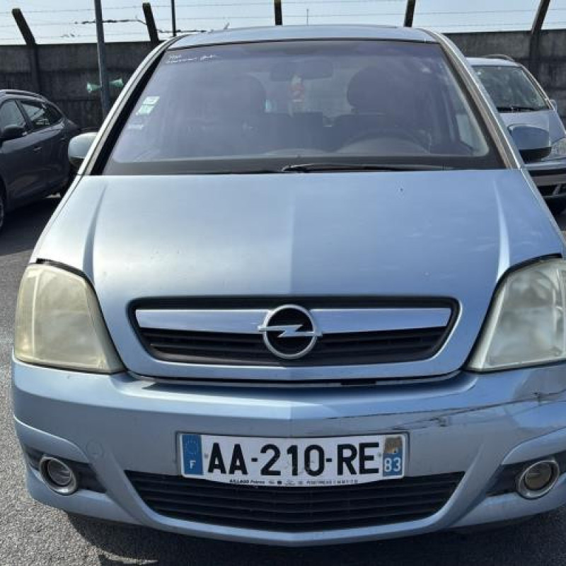 Anti brouillard arriere gauche OPEL MERIVA A Photo n°12