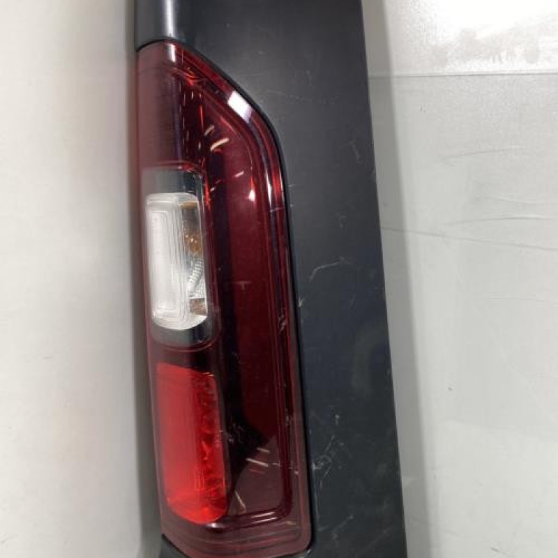 Feu arriere principal droit (feux) RENAULT TRAFIC 3 COURT Photo n°1