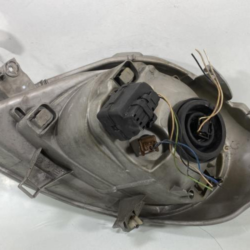 Optique avant principal droit (feux)(phare) VAUXHALL VIVARO 1 Photo n°2