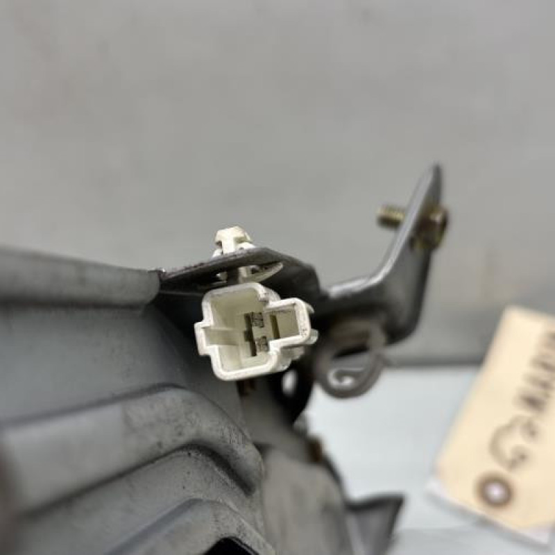Moteur essuie glace arriere TOYOTA YARIS 1 Photo n°3