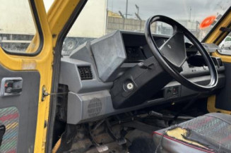 Optique avant secondaire gauche (feux)(clignotant) RENAULT MASTER 1