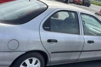 Optique avant principal gauche (feux)(phare) FORD MONDEO 1