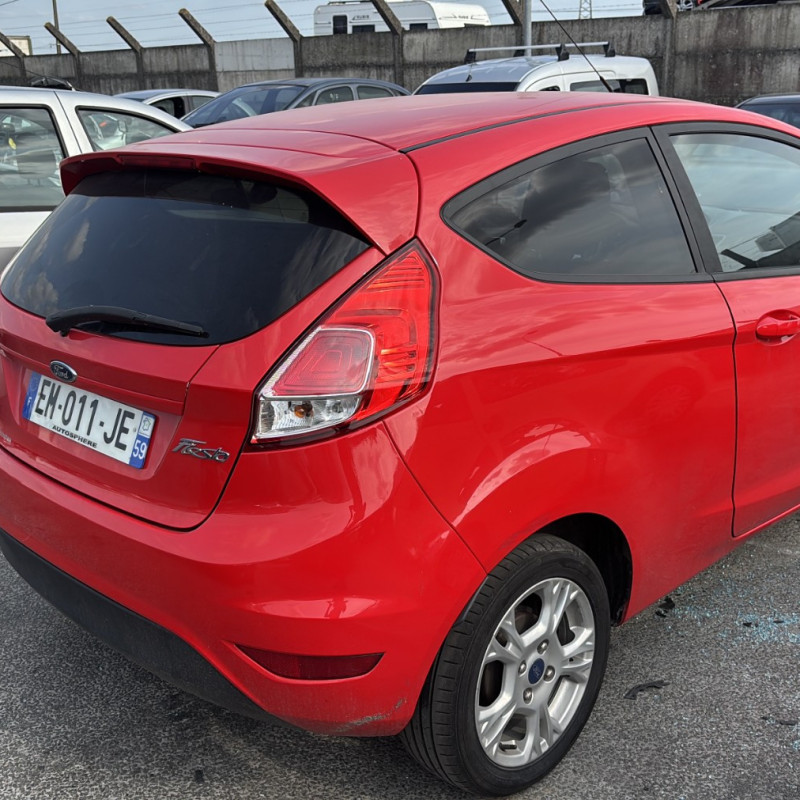 FORD FIESTA 6 PHASE 2 1.25i - 16V Photo n°4