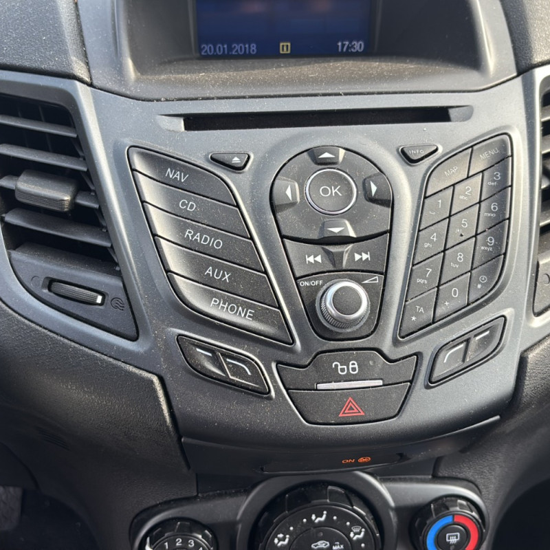 FORD FIESTA 6 PHASE 2 1.25i - 16V Photo n°17