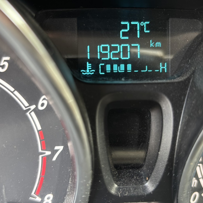 FORD FIESTA 6 PHASE 2 1.25i - 16V Photo n°21