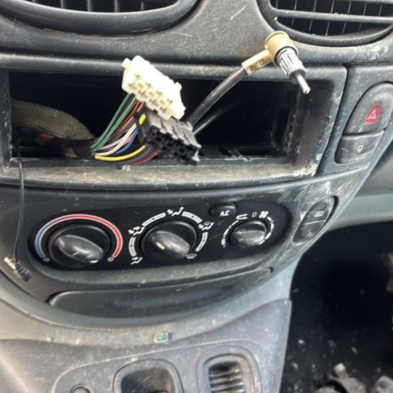 Feu arriere principal droit (feux) RENAULT SCENIC 1 Photo n°19