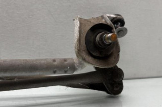 Moteur essuie glace avant MITSUBISHI COLT 6