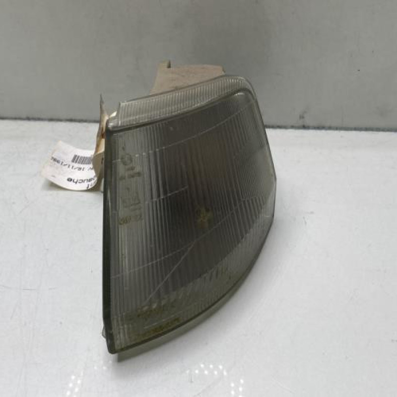 Optique avant secondaire gauche (feux)(clignotant) PEUGEOT 106 Photo n°1