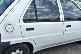 Optique avant secondaire gauche (feux)(clignotant) PEUGEOT 106