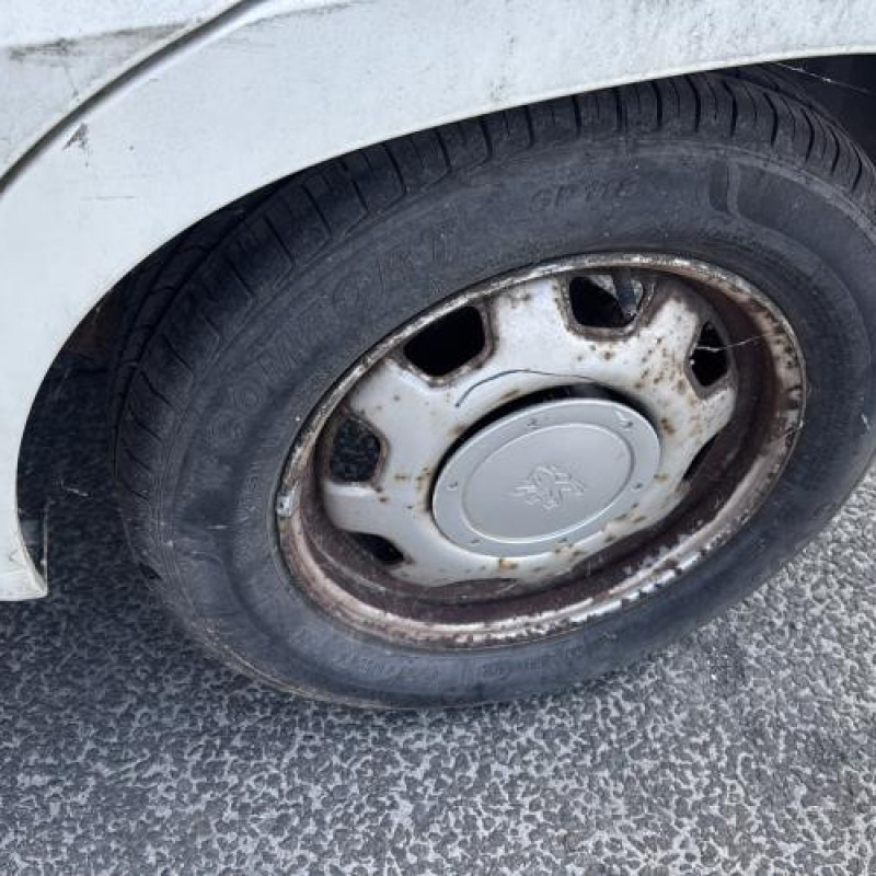 Moteur essuie glace arriere PEUGEOT 106 Photo n°15