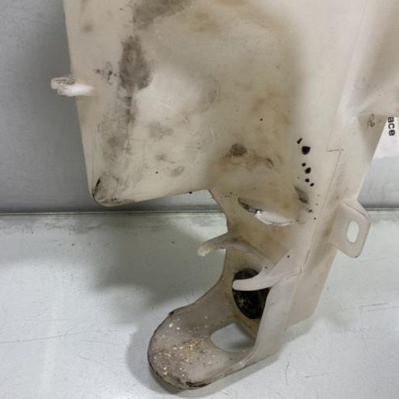 Vase de lave glace HYUNDAI I 20 1 Photo n°3