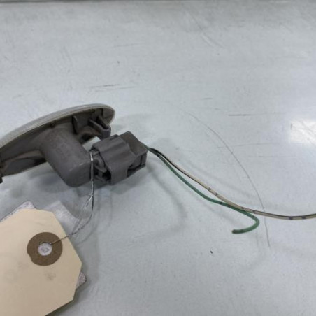 Repetiteur clignotant avant droit  (Feux) TOYOTA YARIS 2