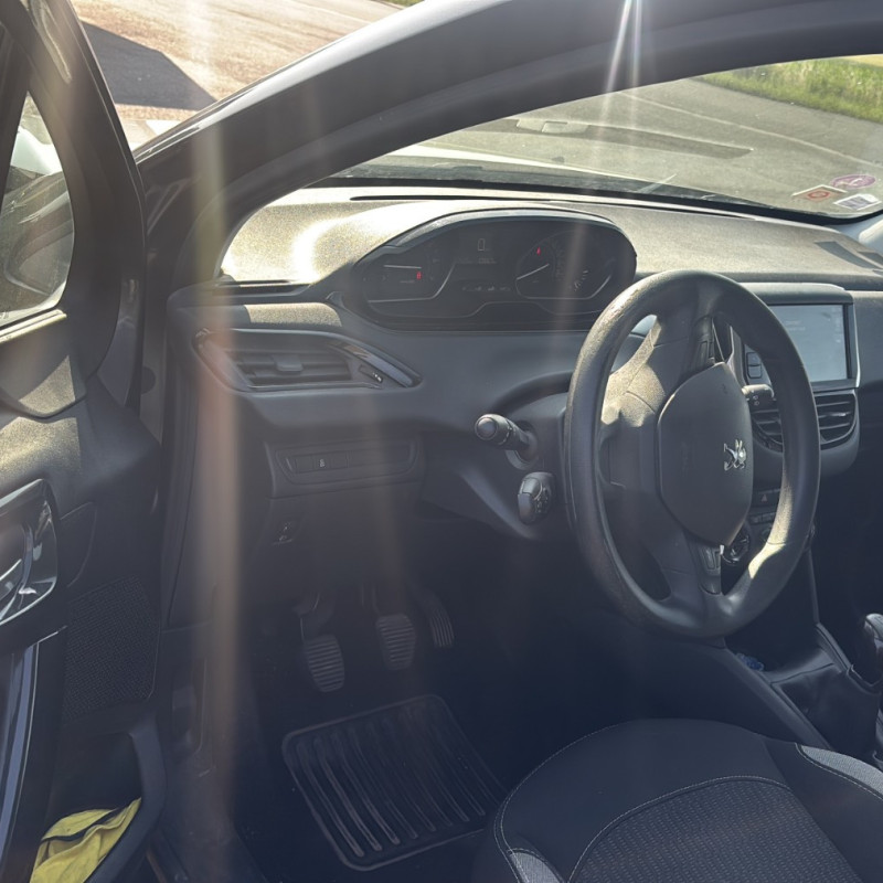 PEUGEOT 208 1 PHASE 2 1.2 VTI - 12V Photo n°9