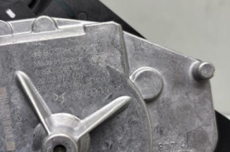 Moteur essuie glace arriere PEUGEOT 2008 2
