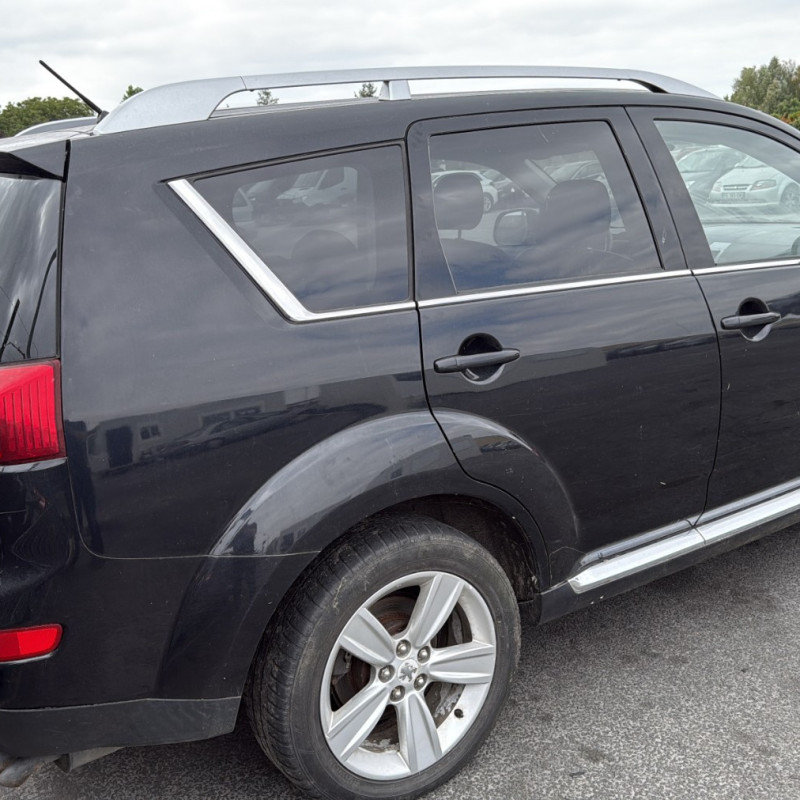 PEUGEOT 4007 2.2 HDI - 16V TURBO 4X4 Photo n°3