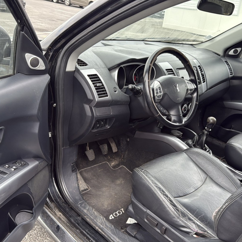 PEUGEOT 4007 2.2 HDI - 16V TURBO 4X4 Photo n°10