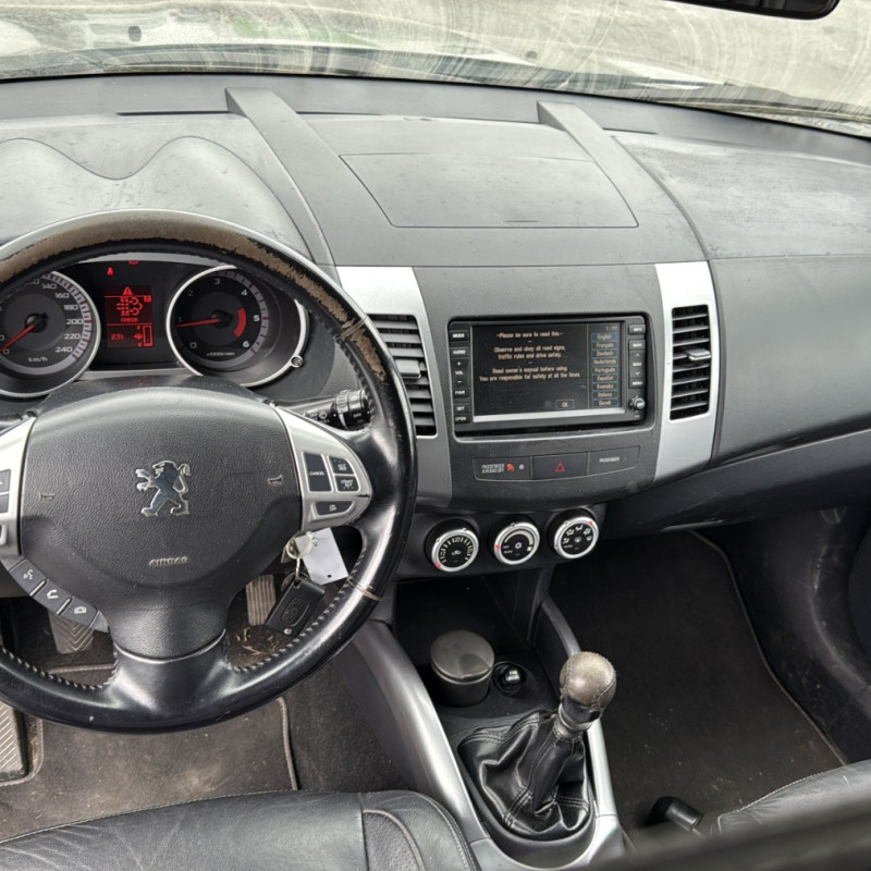 PEUGEOT 4007 2.2 HDI - 16V TURBO 4X4 Photo n°14