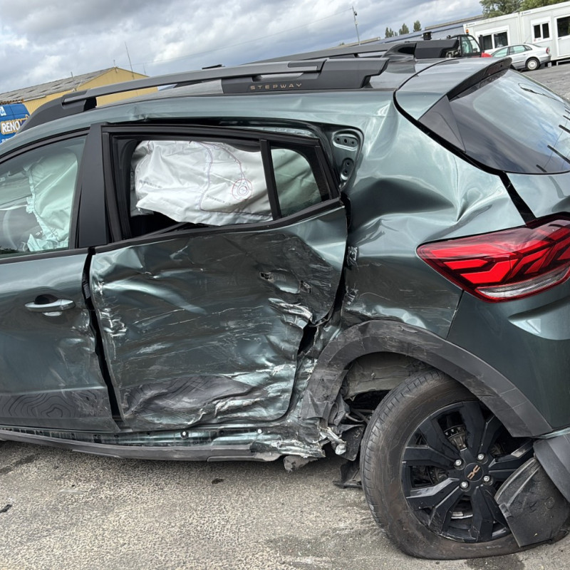 DACIA SANDERO 3 STEPWAY 1.0i - 12V TURBO TCE 90 ECO-G Photo n°6