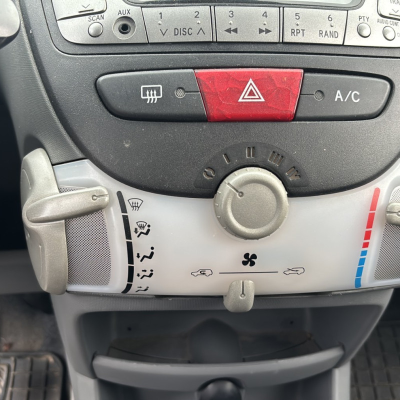 TOYOTA AYGO 1 PHASE 2 1.0i - 12V Photo n°16
