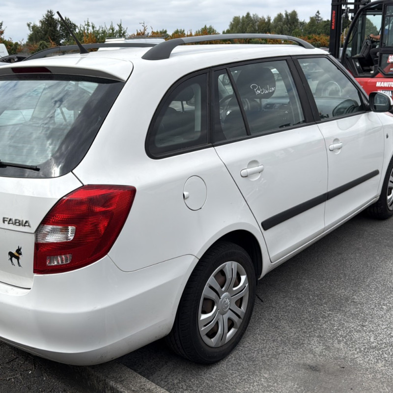 SKODA FABIA 2 PHASE 2 BREAK 1.2 TSI - 8V TURBO Photo n°3