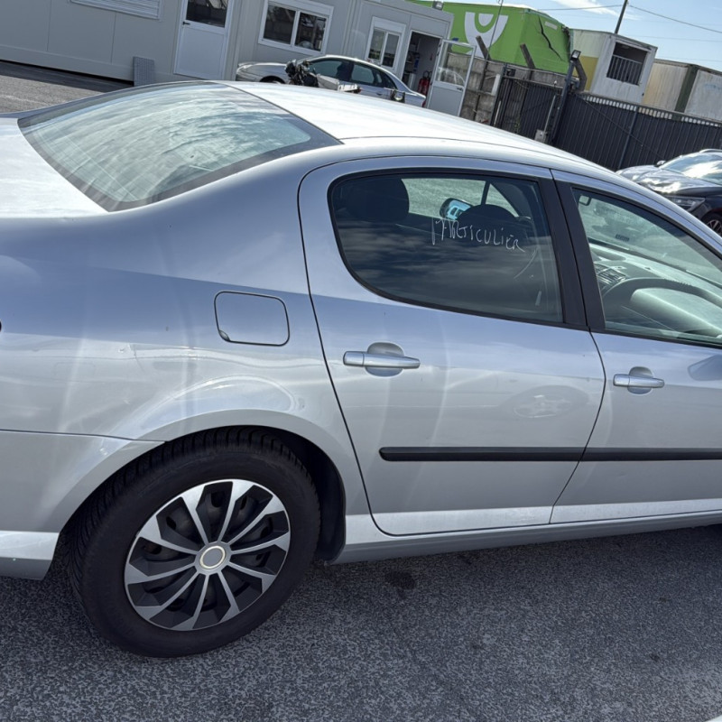 PEUGEOT 407 PHASE 1 1.8i - 16V Photo n°7