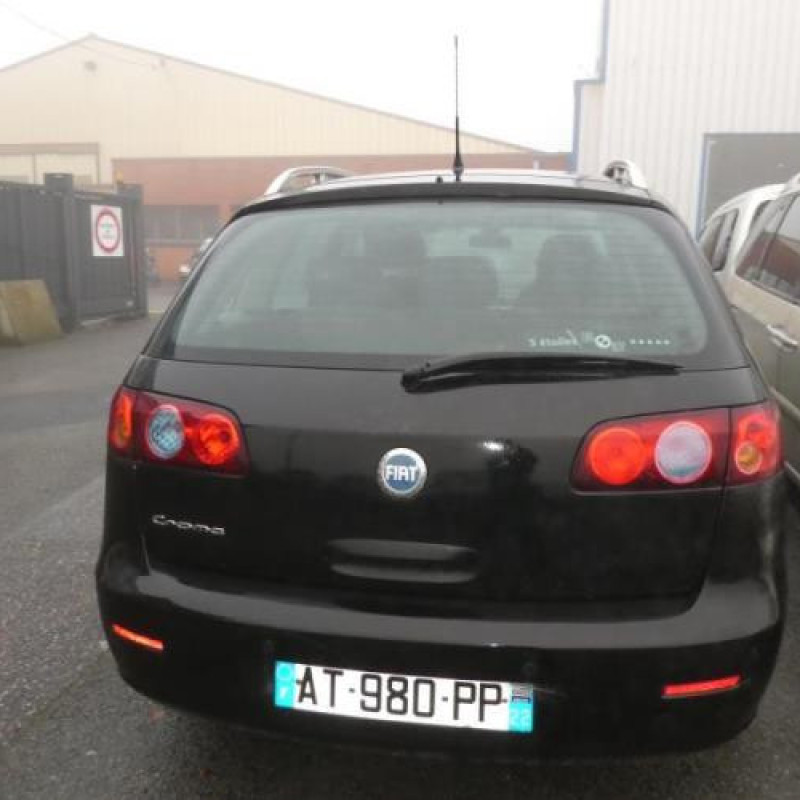 Feu arriere principal gauche (feux) FIAT CROMA 2 Photo n°12
