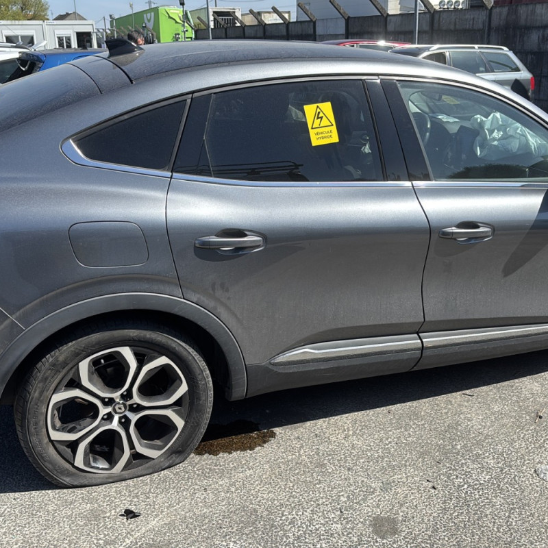 RENAULT ARKANA 1.6i - 16V SCE 145 HYBRID E-TECH 160 Photo n°17