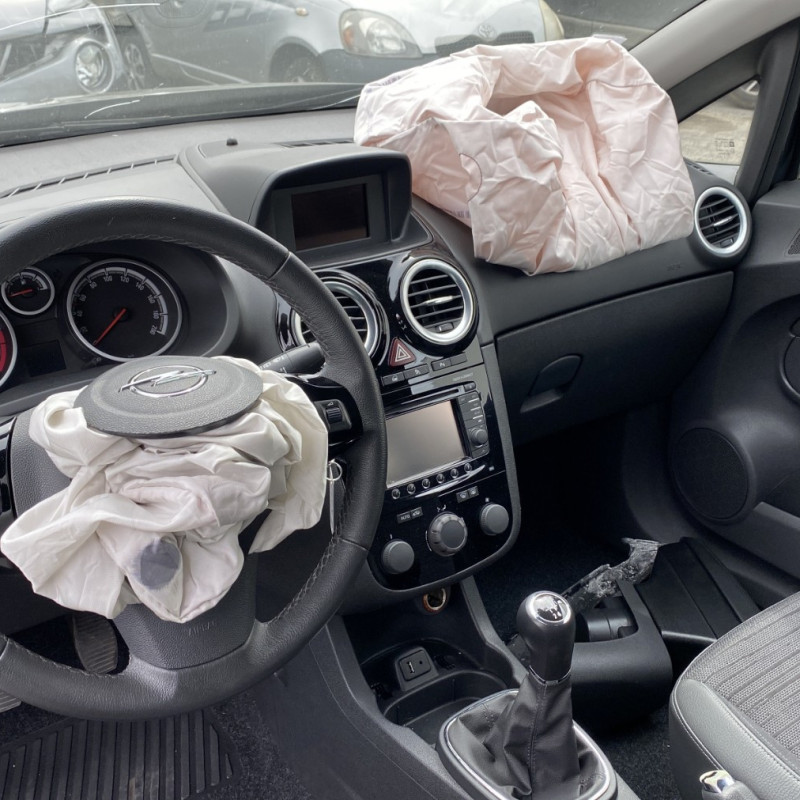 OPEL CORSA D PHASE 2 1.2i - 16V Photo n°14