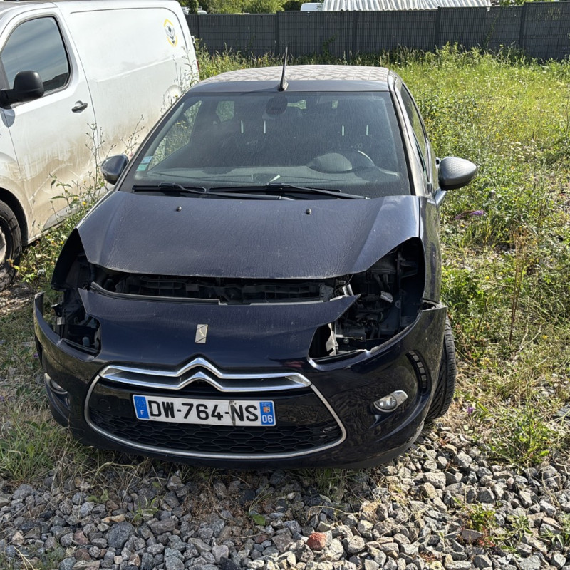 DS DS3 CABRIOLET PHASE 2 1.2 VTI - 12V Photo n°1