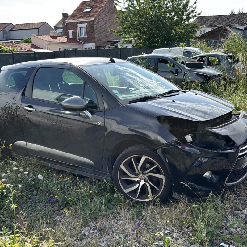DS DS3 CABRIOLET PHASE 2 1.2 VTI - 12V Photo n°2