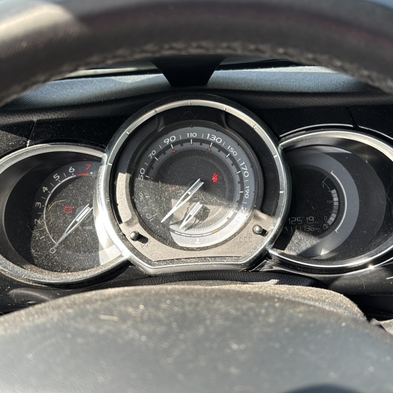 DS DS3 CABRIOLET PHASE 2 1.2 VTI - 12V Photo n°12