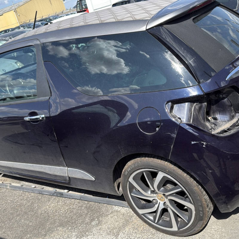 DS DS3 CABRIOLET PHASE 2 1.2 VTI - 12V Photo n°21