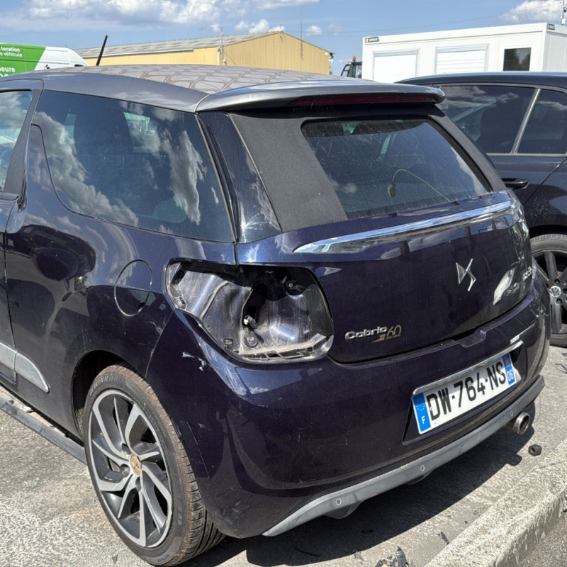 DS DS3 CABRIOLET PHASE 2 1.2 VTI - 12V Photo n°27