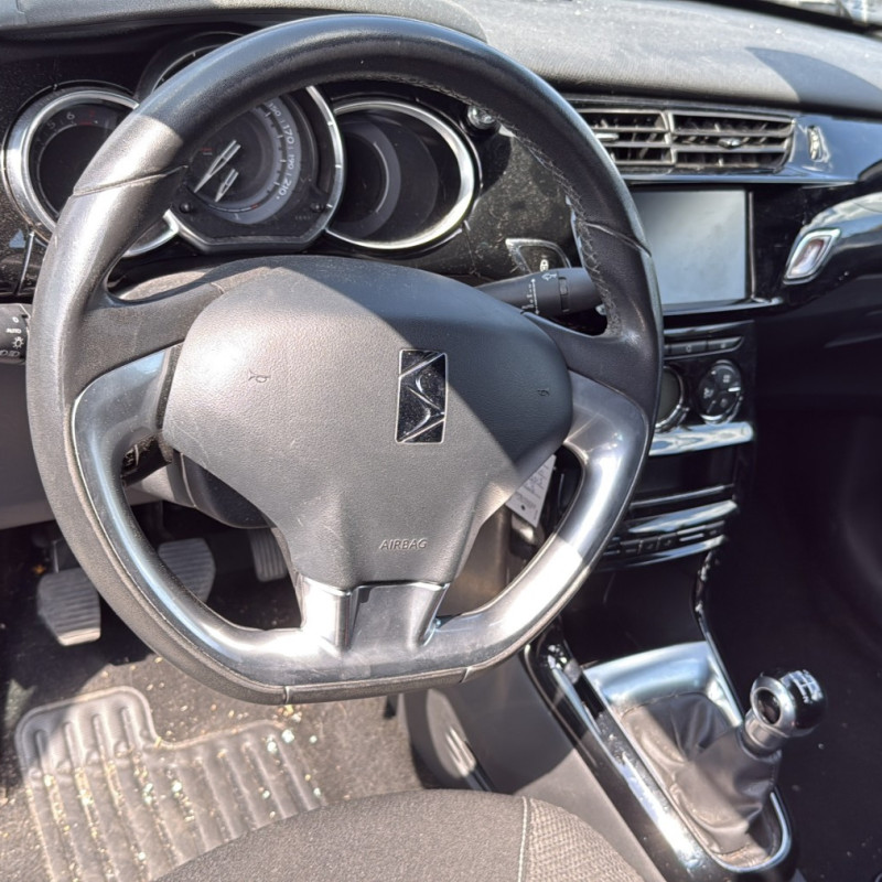 DS DS3 CABRIOLET PHASE 2 1.2 VTI - 12V Photo n°31