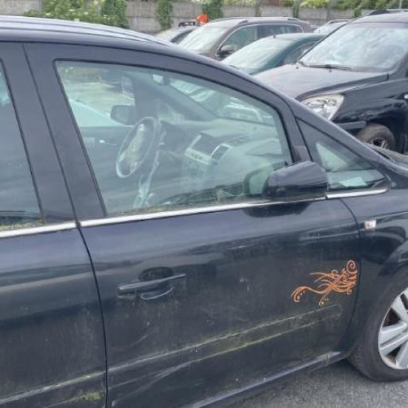 Feu arriere principal droit (feux) OPEL ZAFIRA B Photo n°8
