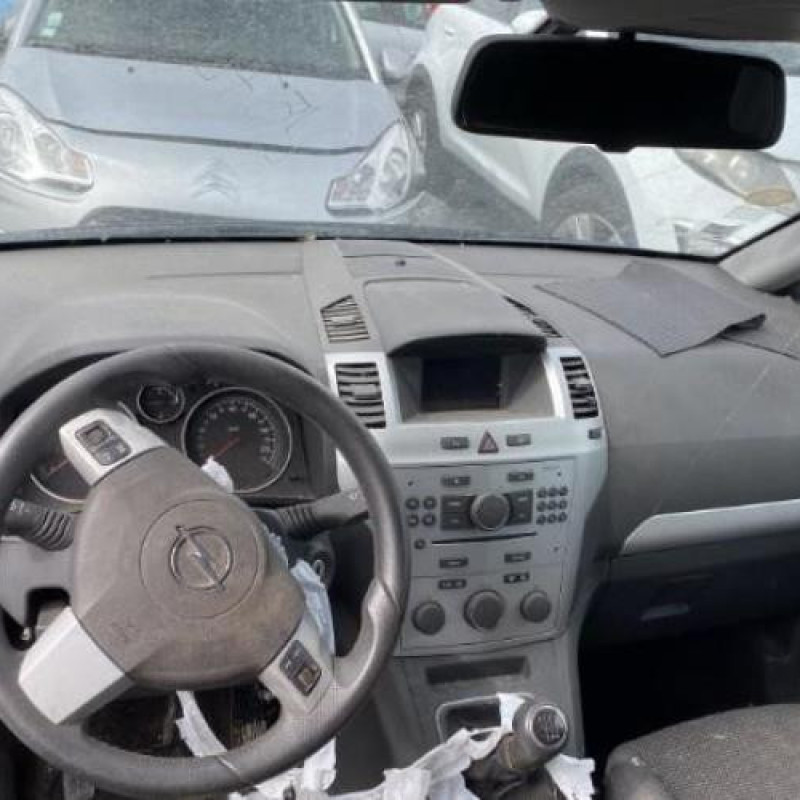 Feu arriere principal droit (feux) OPEL ZAFIRA B Photo n°17