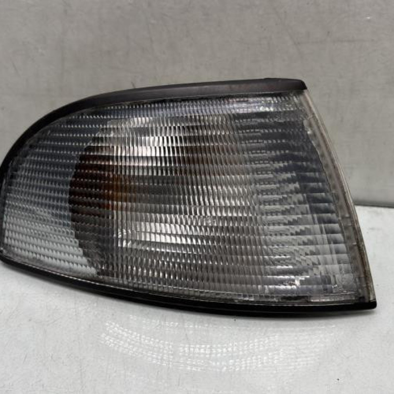 Optique avant secondaire droit (feux)(clignotant) AUDI A4 1 Photo n°1