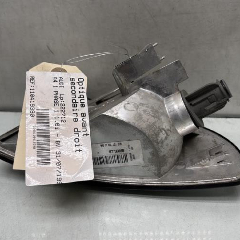 Optique avant secondaire droit (feux)(clignotant) AUDI A4 1 Photo n°3