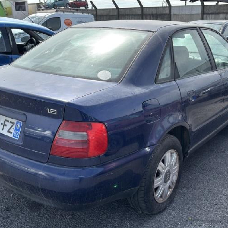 Optique avant secondaire droit (feux)(clignotant) AUDI A4 1 Photo n°6