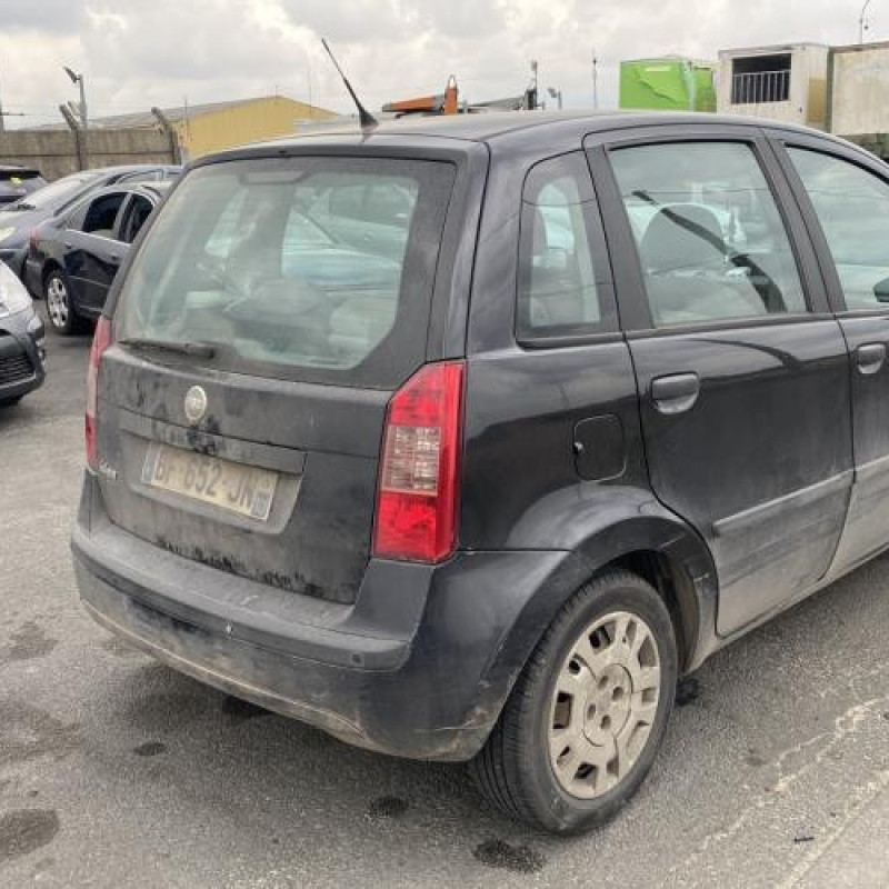 Feu arriere principal gauche (feux) FIAT IDEA Photo n°6